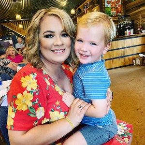 Meet your Posher, Kara